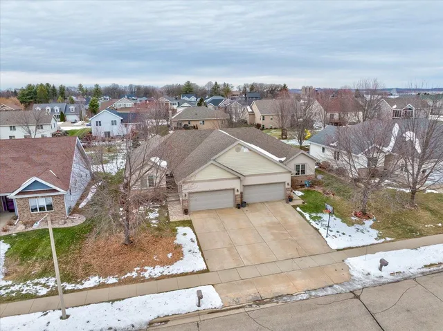 $375,000 | 829 Oregon Parks Avenue, Oregon, WI 53575