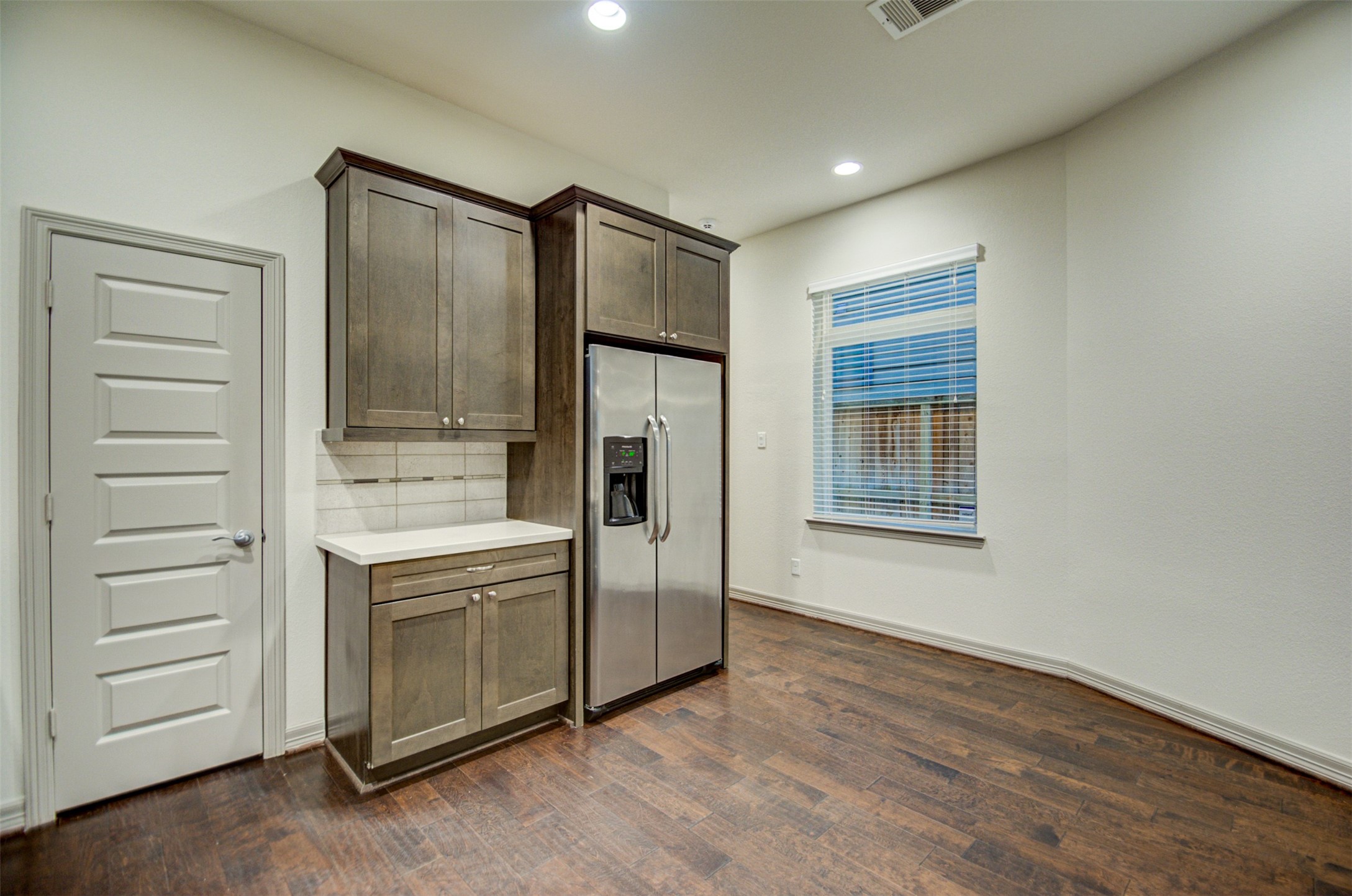5941 Kansas Street Houston, TX 77007 - Photo 9 of 21