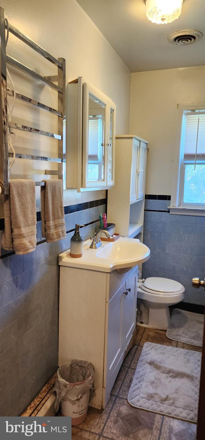 120 Riverside Road Essex, MD 21221 - Photo 17 of 42