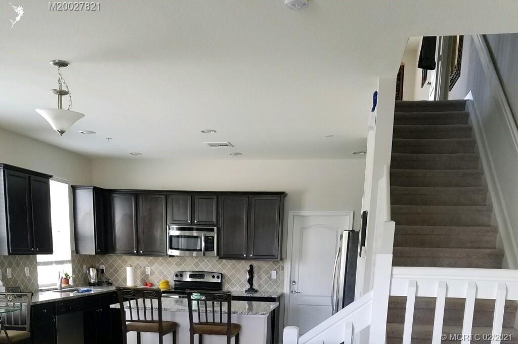 9539 Southwest Merlin Court Stuart, FL 34997 - Photo 10 of 20 Gallery Image 10