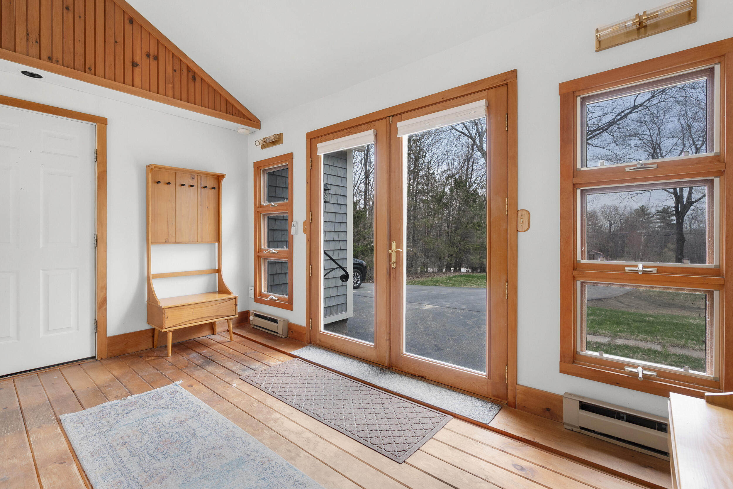 42 Ledge Hill Road Raymond, ME 04071 - Photo 6 of 56 26_42ledgehill-26