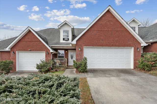 $299,900 | 209 Covington Lane, Maryville, TN 37804