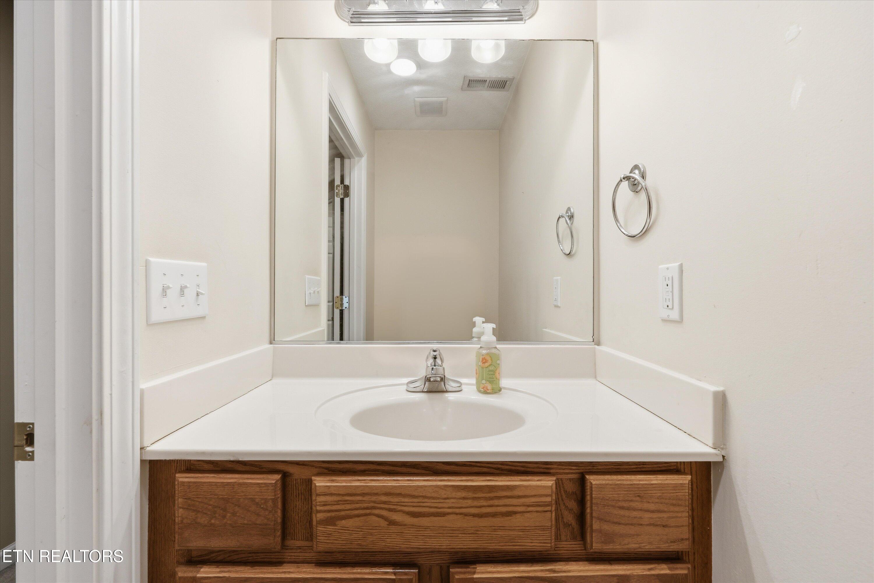 209 Covington Lane Maryville, TN 37804 - Photo 16 of 24 17-209 Covington Ln 18