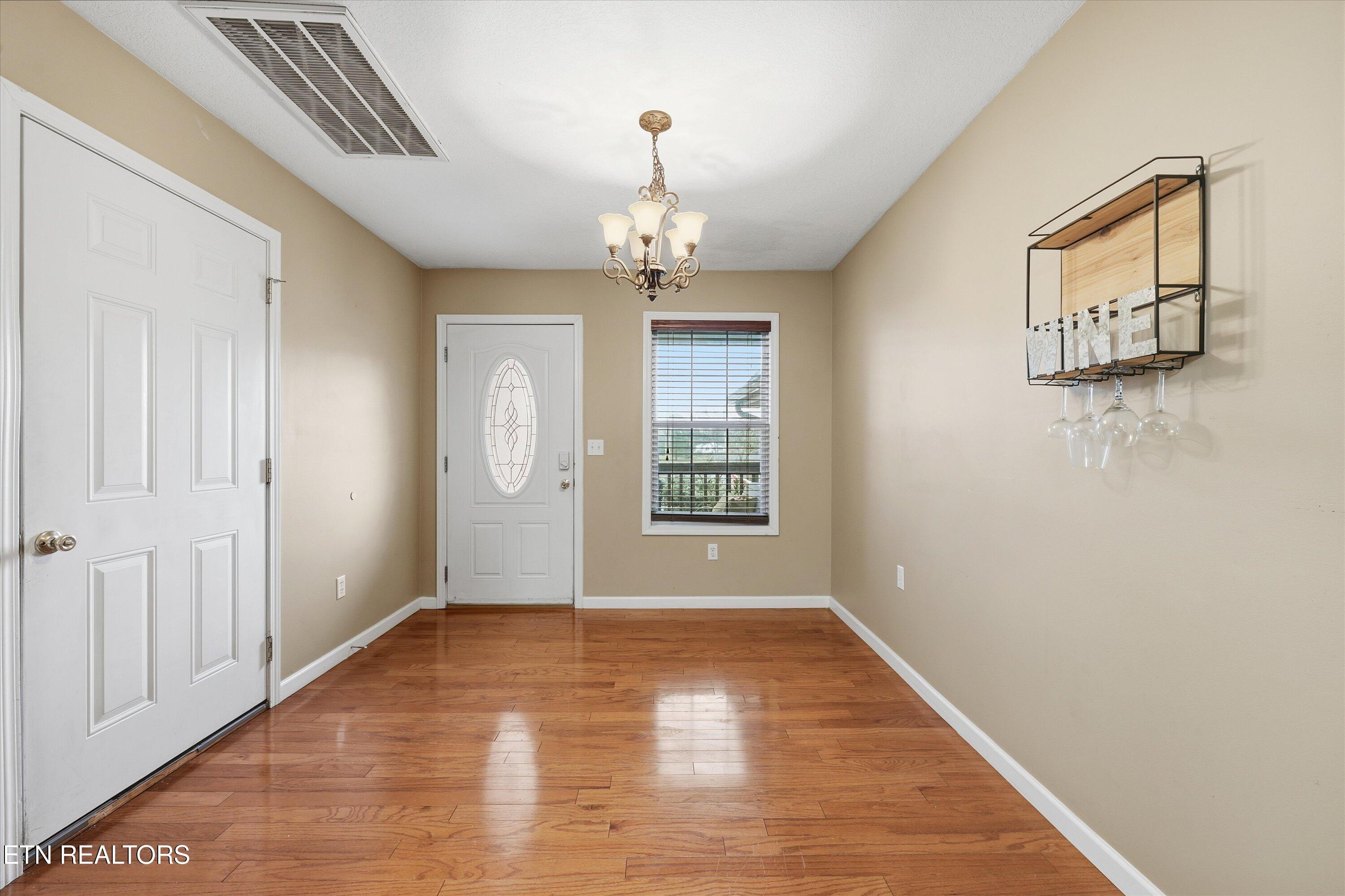 209 Covington Lane Maryville, TN 37804 - Photo 8 of 24 08-209 Covington Ln 10