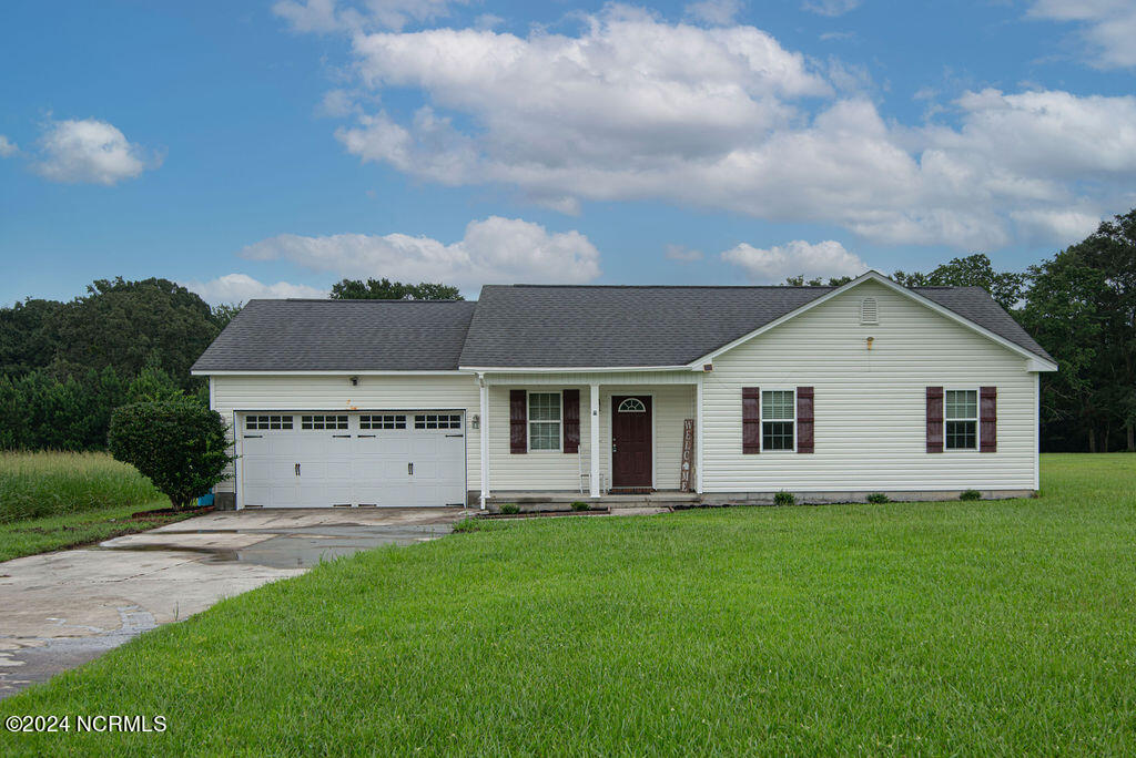 684 Batchelor Road Richlands, NC 28574 - Photo 32 of 44 Front