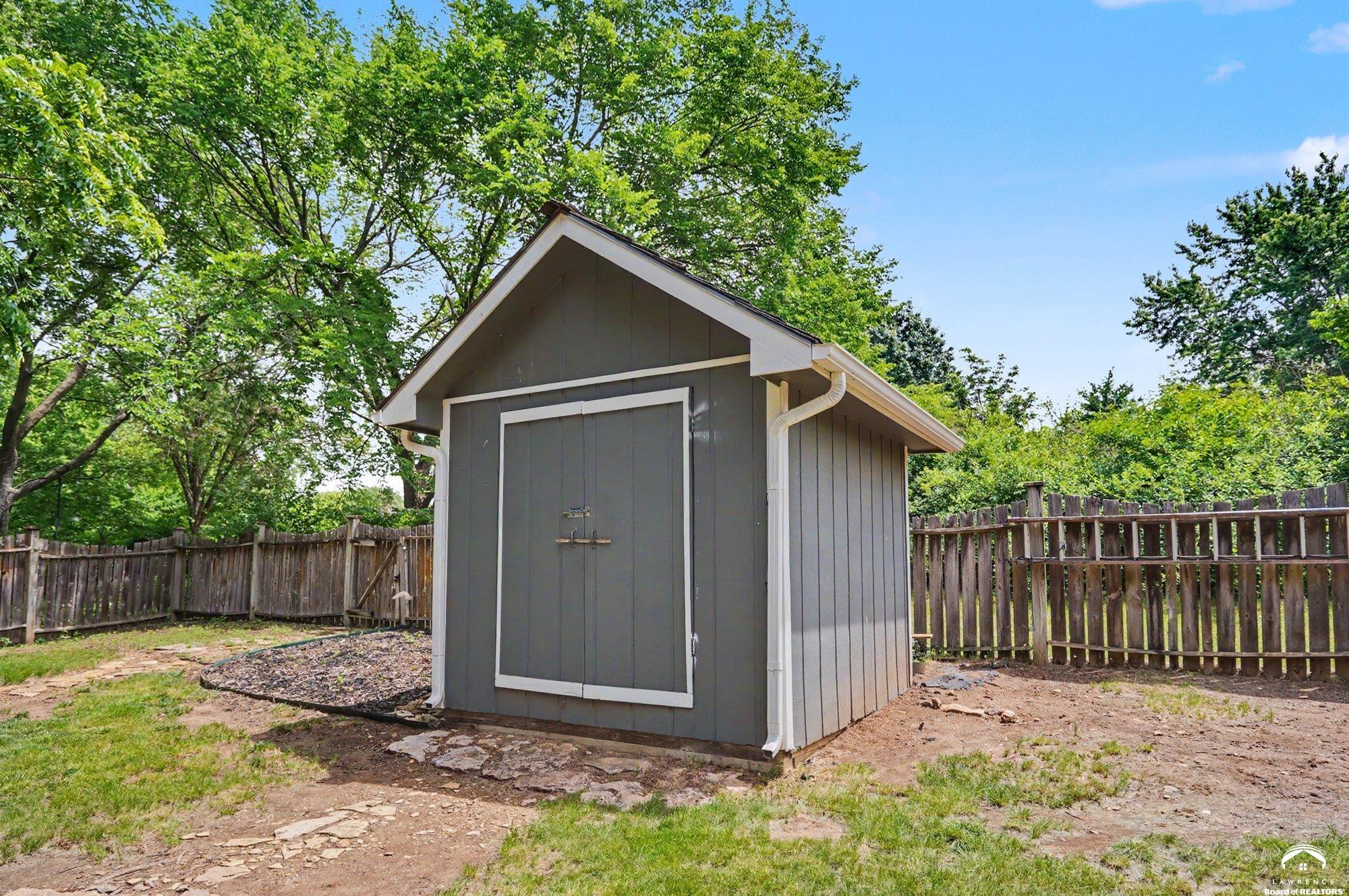3605 Riverview Road Lawrence, KS 66049 - Photo 58 of 64