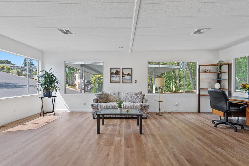 11 Del Rio Circle, Unit 11 Soquel, CA 95073 - Photo 3 of 23 Gallery Image 3