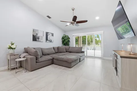 $630,000 | 7403 Shell Ridge Terrace, Lake Worth, FL 33467
