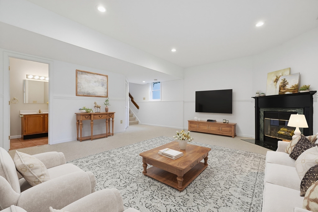201 Treasure Island Road, Unit 201 Webster, MA 01570 - Photo 16 of 39