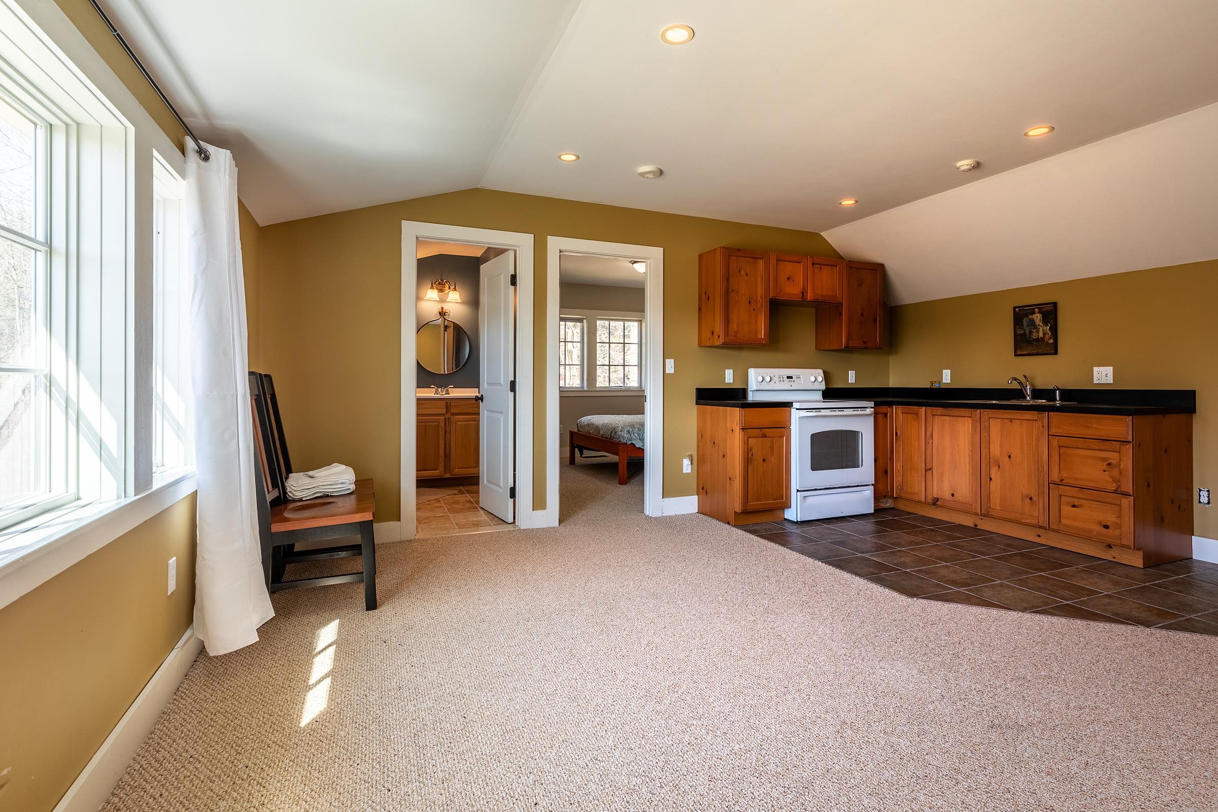 661 Old Lake Road Poultney, VT 05764 - Photo 15 of 30 Gallery Image 15