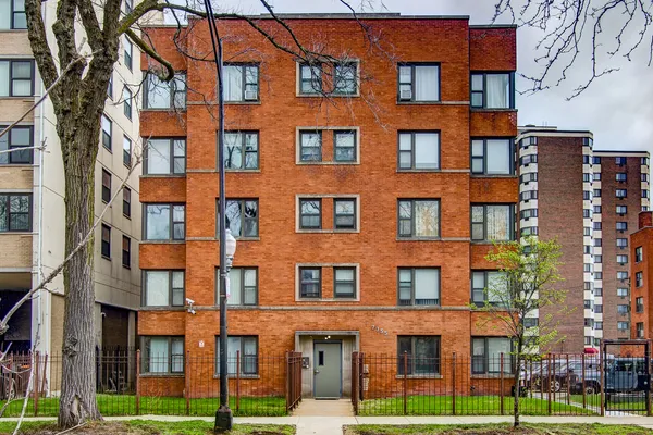 $150,000 | 7355 South South Shore Drive, Unit 305, Chicago, IL 60649