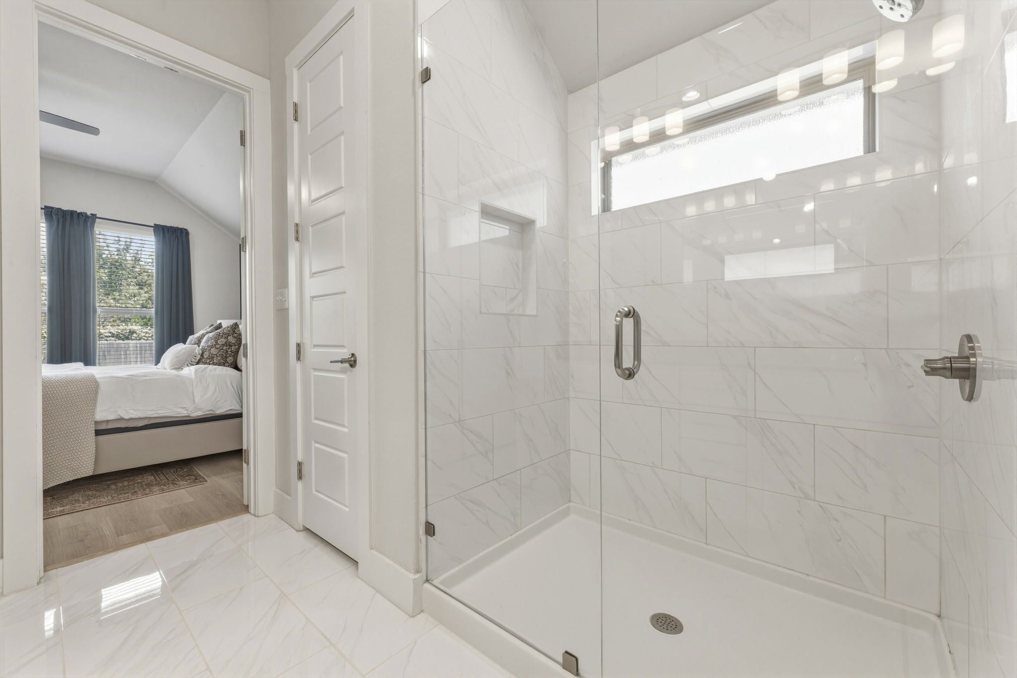 4505 Post Loop Round Rock, TX 78681 - Photo 26 of 40 Ensuite bathroom with a stall shower