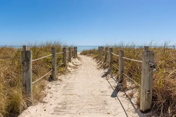 $1,170,000 | 2601 South Roosevelt Boulevard, Unit 610B, Key West, FL 33040