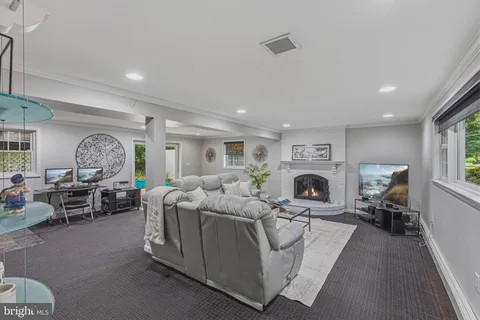 $895,000 | 12006 Wayland Street, Oakton, VA 22124