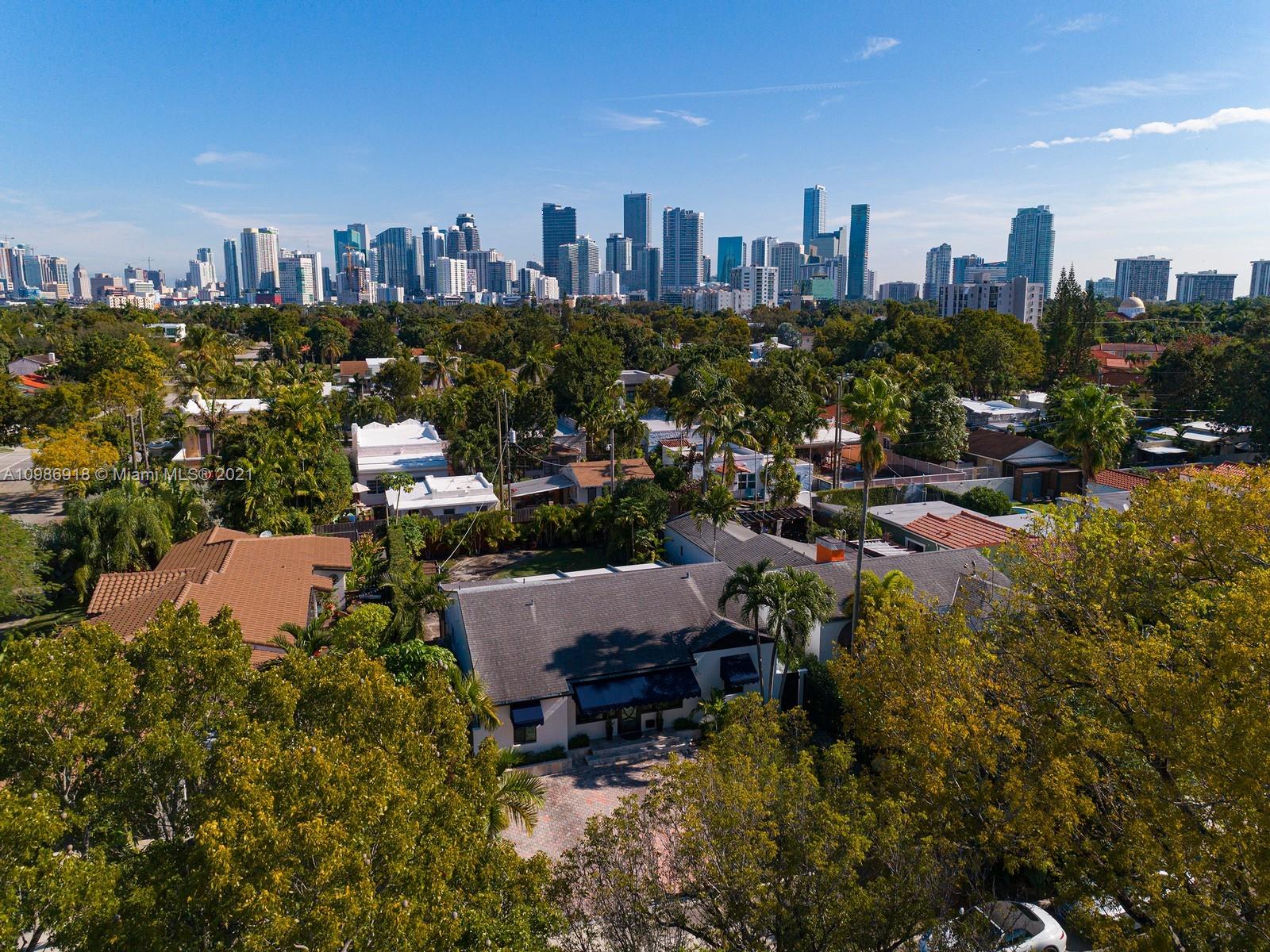 457 Southwest 27th Road Miami, FL 33129 - Photo 3 of 20 a view of a city