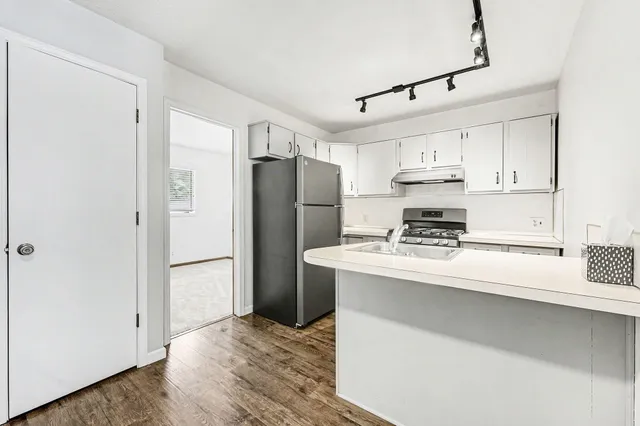 $219,900 | 517 Maryland Avenue Northeast, Unit 9, Grand Rapids, MI 49503