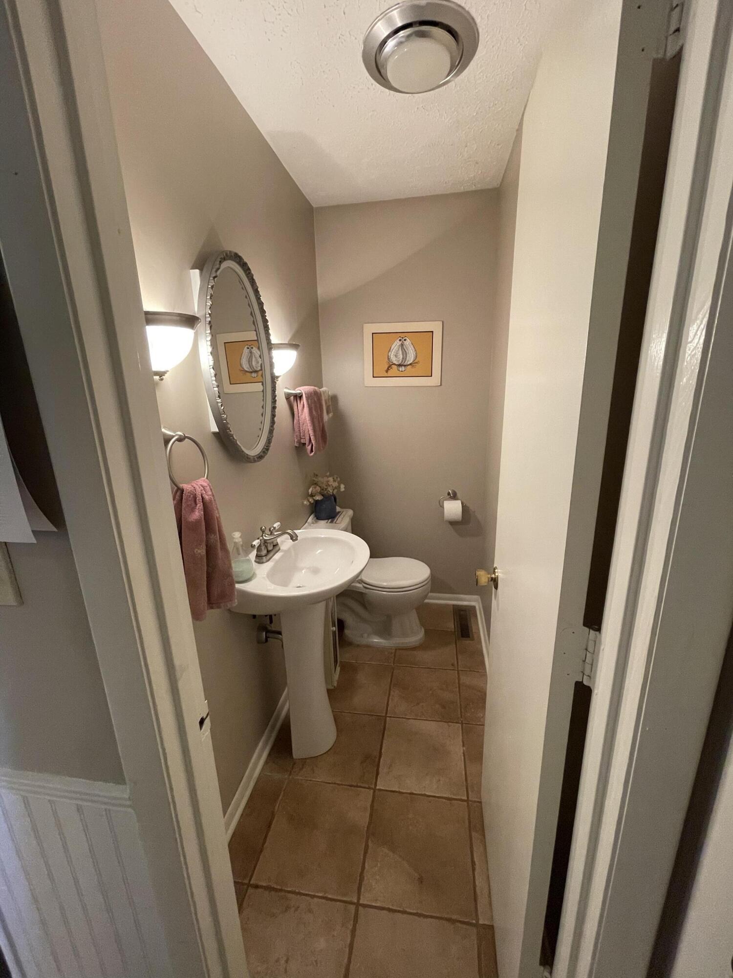 149 Ridgefield Road Southwest Wise, VA 24293 - Photo 13 of 59 half bath