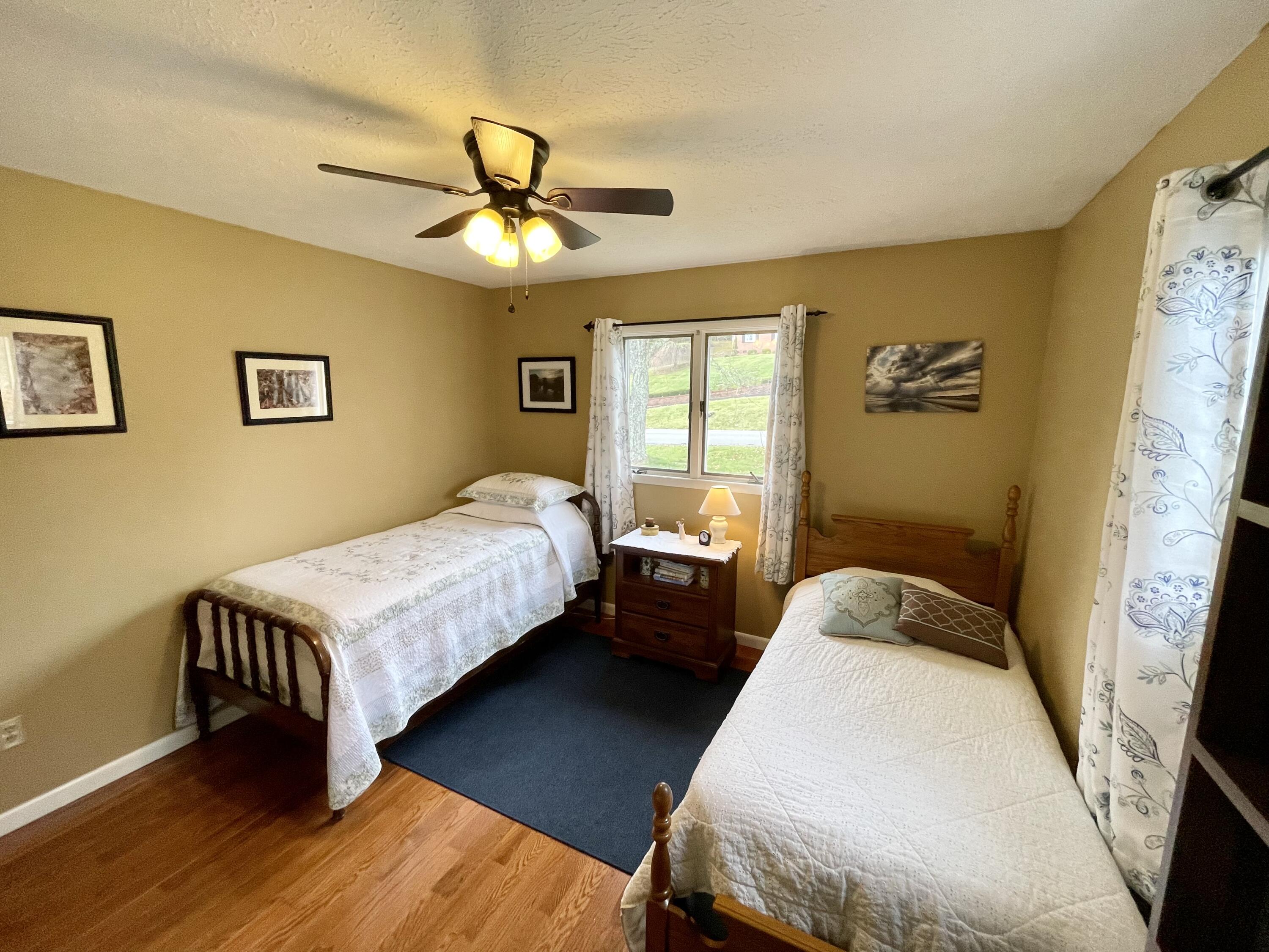 149 Ridgefield Road Southwest Wise, VA 24293 - Photo 34 of 59 third bedroom