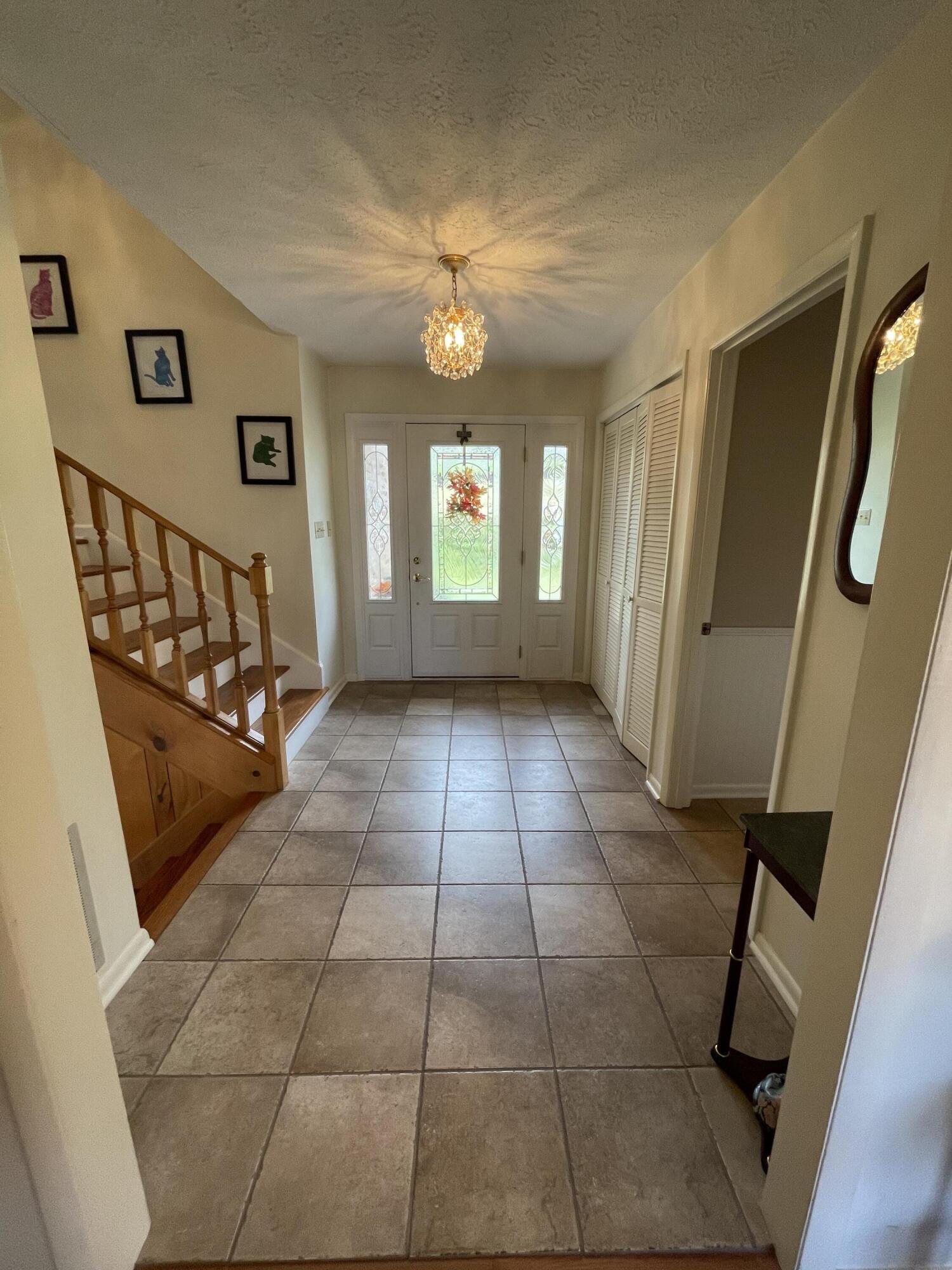 149 Ridgefield Road Southwest Wise, VA 24293 - Photo 6 of 59 foyer