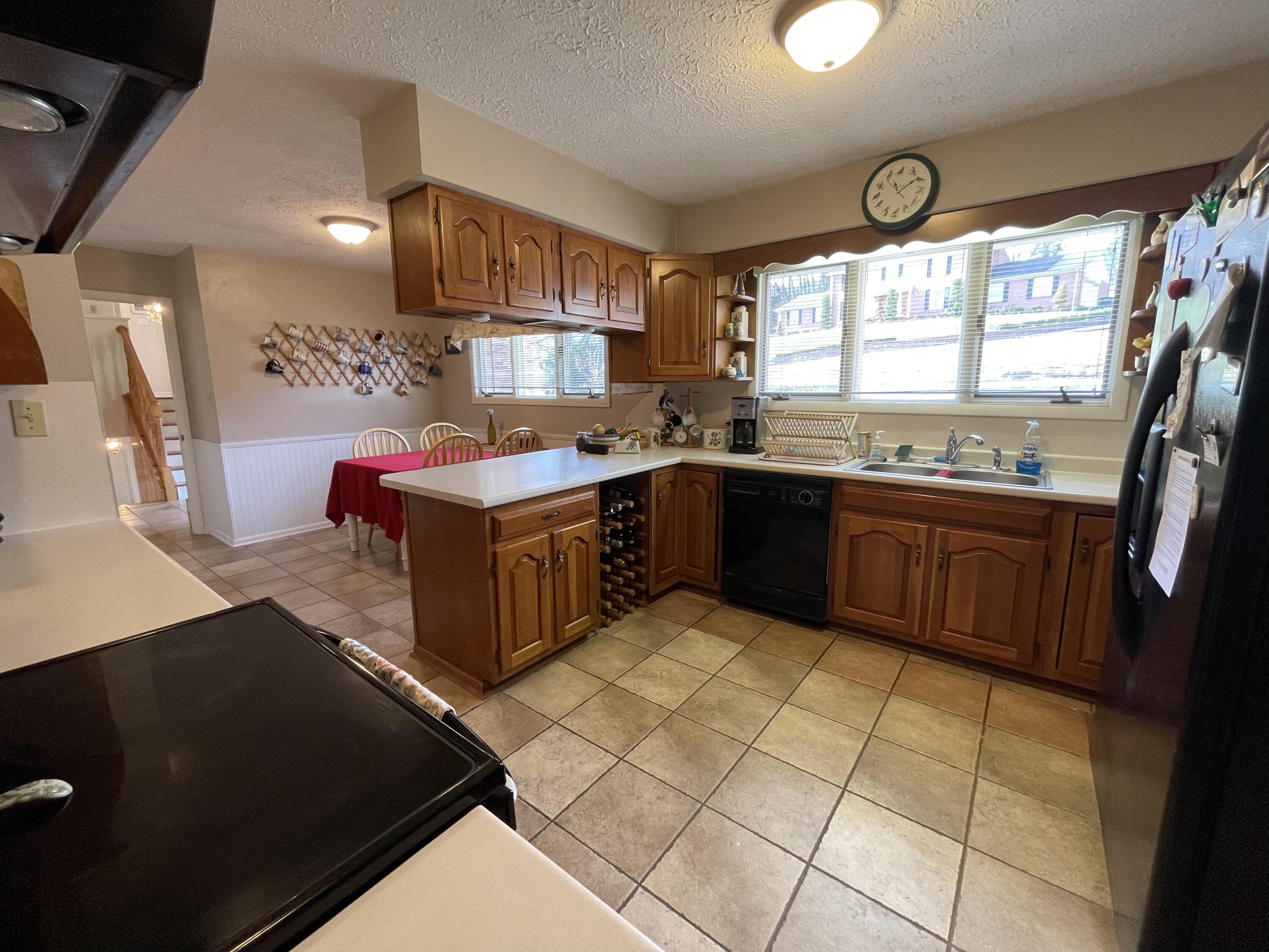 149 Ridgefield Road Southwest Wise, VA 24293 - Photo 10 of 59 kitchen