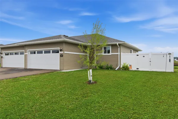 $365,000 | 210 East Randall Road, Unit LOT 11, Fall Creek, WI 54742