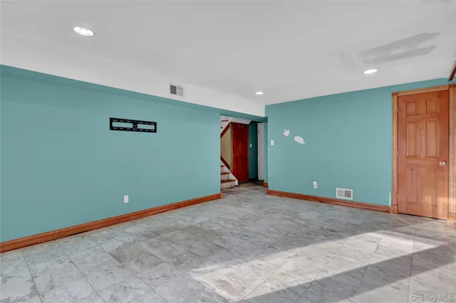 $699,000 | 97 Willow Street, Melville, NY 11747