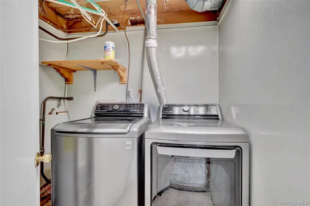 $699,000 | 97 Willow Street, Melville, NY 11747