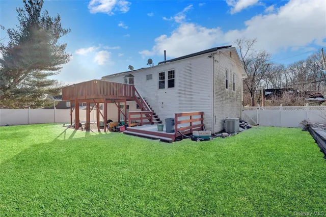 $699,000 | 97 Willow Street, Melville, NY 11747