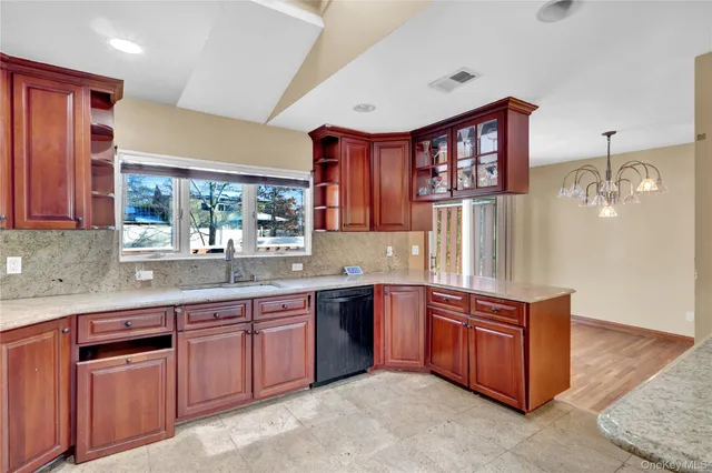 $699,000 | 97 Willow Street, Melville, NY 11747