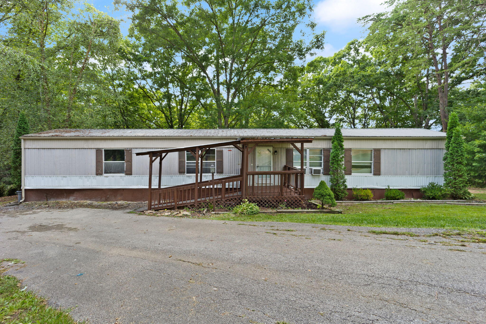184 Cabin Ridge Road London, KY 40741 - Photo 2 of 53 50-web-or-mls-542A8232