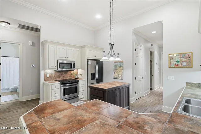 $329,900 | 117 Bainbridge Bend, Canton, MS 39046