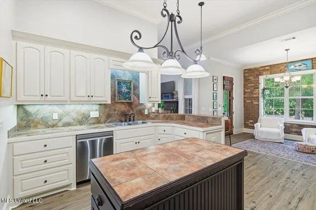 $329,900 | 117 Bainbridge Bend, Canton, MS 39046