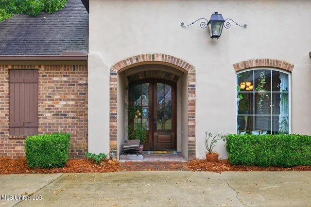 $329,900 | 117 Bainbridge Bend, Canton, MS 39046