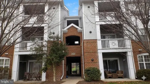 $1,800 | 20283 Beechwood Terrace, Unit 201, Ashburn, VA 20147