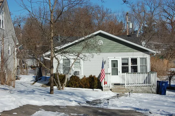 $165,000 | 21702 West Edgewood Avenue, Lake Villa, IL 60046