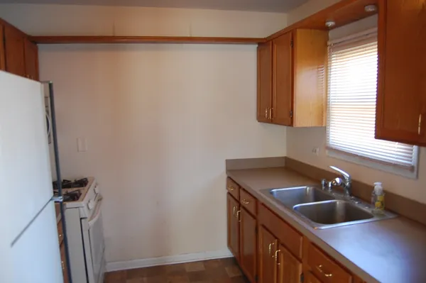 $165,000 | 21702 West Edgewood Avenue, Lake Villa, IL 60046