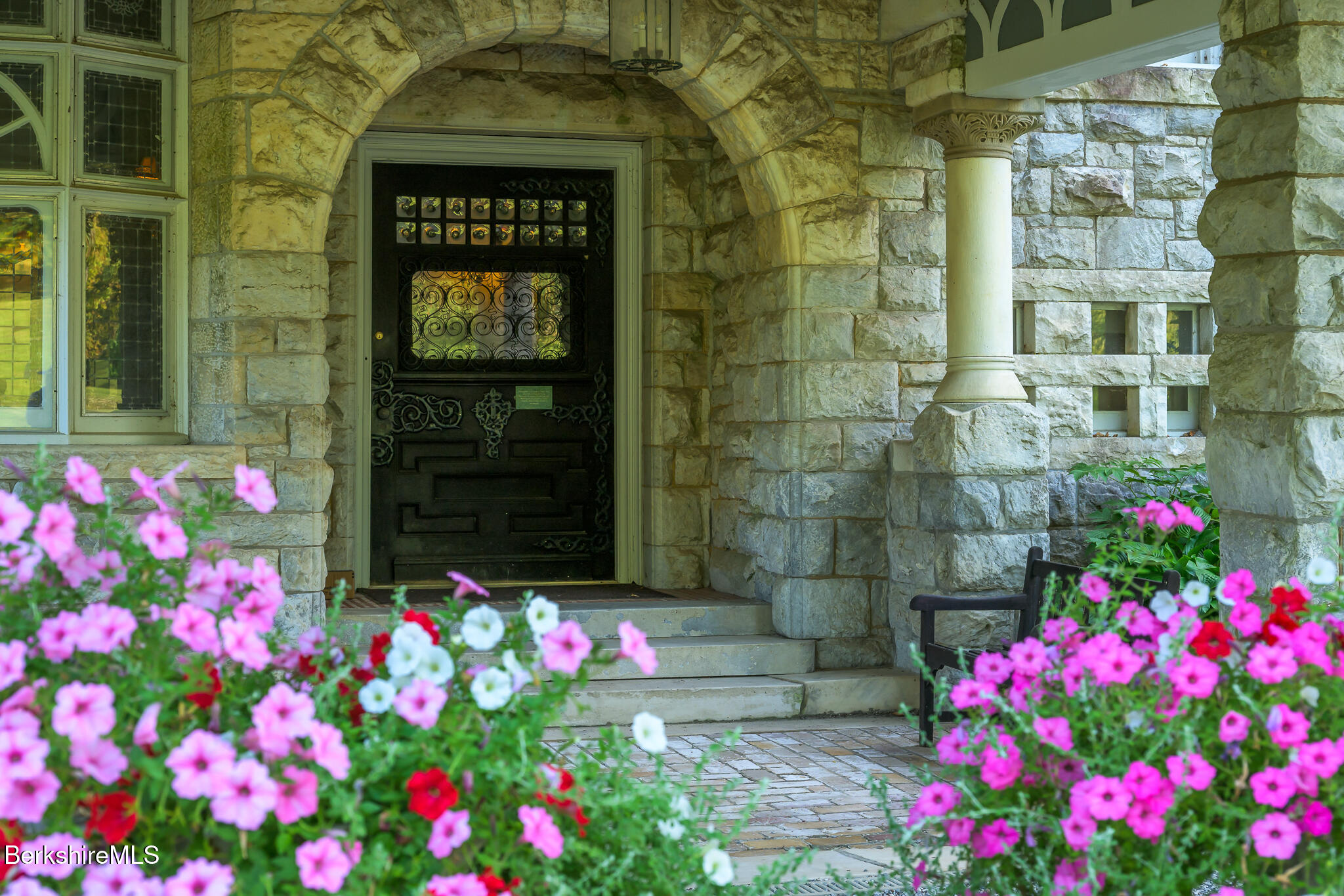 11 Prospect Hill Road, Unit F Stockbridge, MA 01262 - Photo 5 of 51 a flower plants
