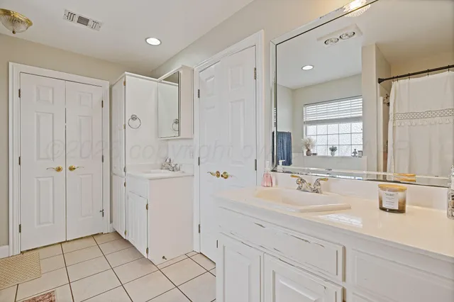 $370,000 | 101 Alamo Street, Claude, TX 79019