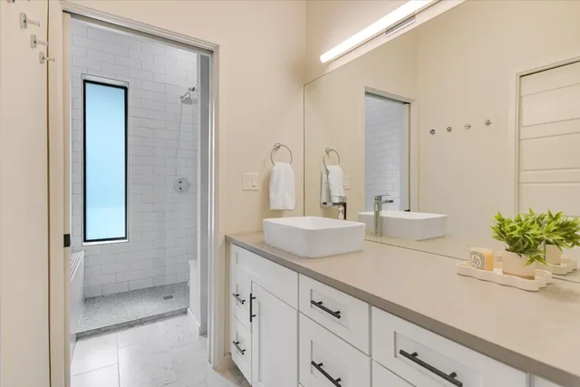 $1,249,000 | 902 West Live Oak Street, Austin, TX 78704