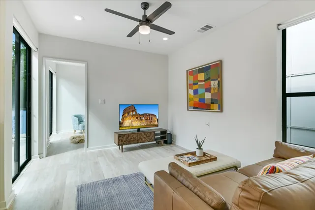 $1,249,000 | 902 West Live Oak Street, Austin, TX 78704