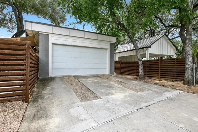 $1,249,000 | 902 West Live Oak Street, Austin, TX 78704