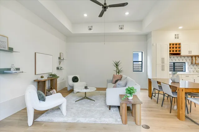 $1,249,000 | 902 West Live Oak Street, Austin, TX 78704