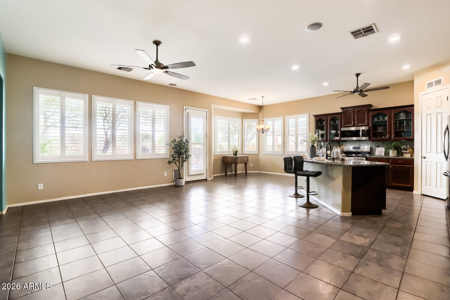 9386 South 181st Drive Goodyear, AZ 85338 - Photo 13 of 27