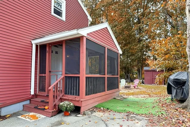 $579,900 | 11 Springwood Avenue, Stoughton, MA 02072