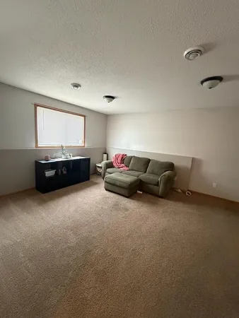 $270,000 | 1006 Oak Place, West Fargo, ND 58078