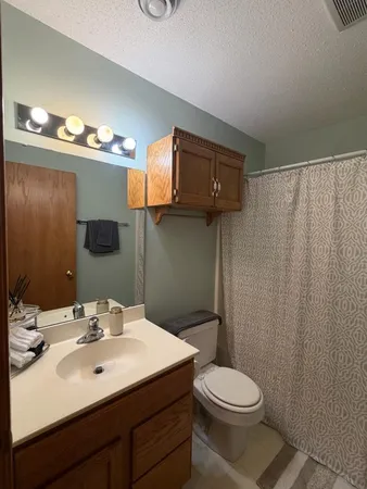 $270,000 | 1006 Oak Place, West Fargo, ND 58078
