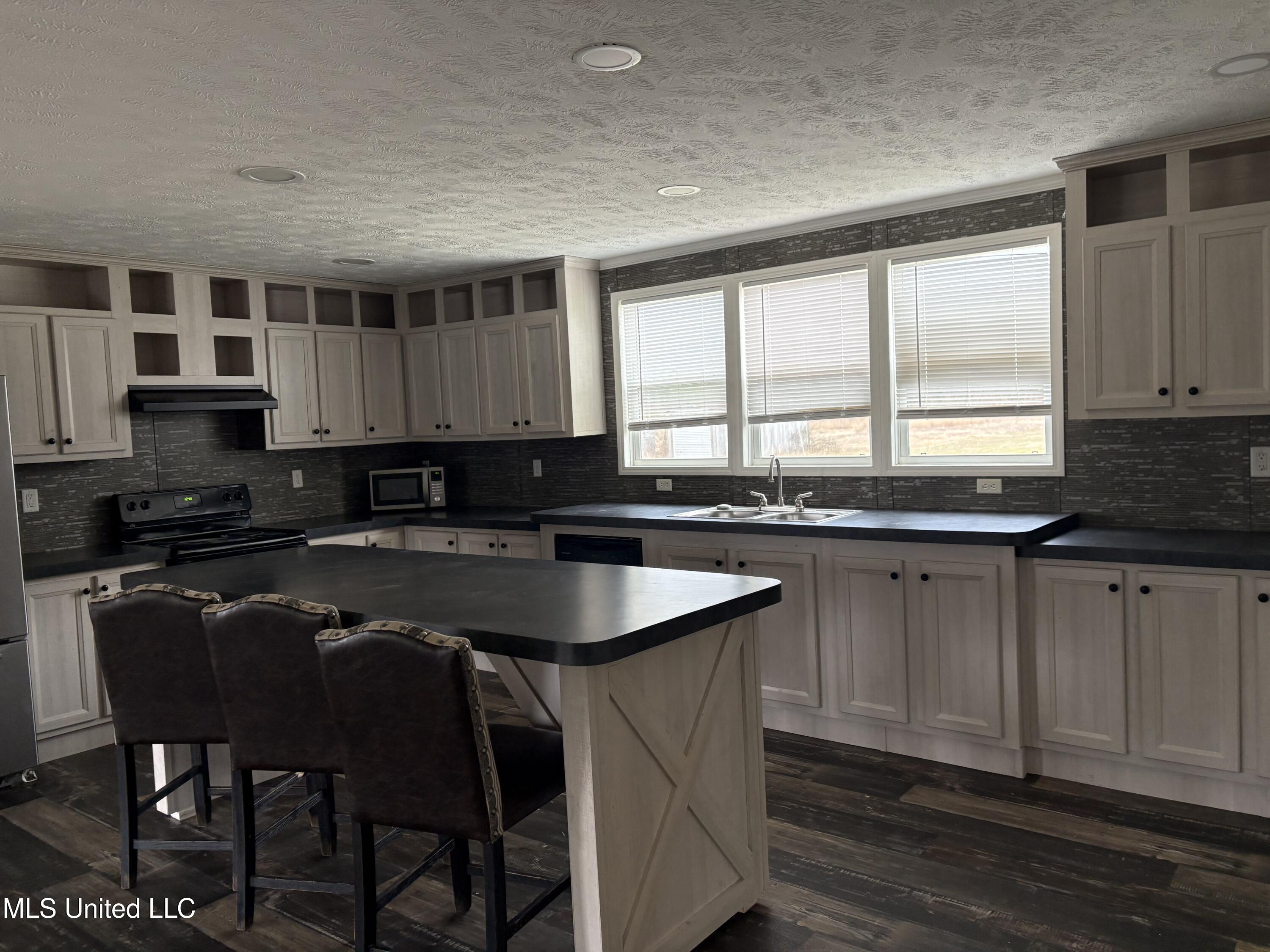 1639 County Line Road Coldwater, MS 38618 - Photo 2 of 12 Photo Jan 14 2026, 11 46 45 AM