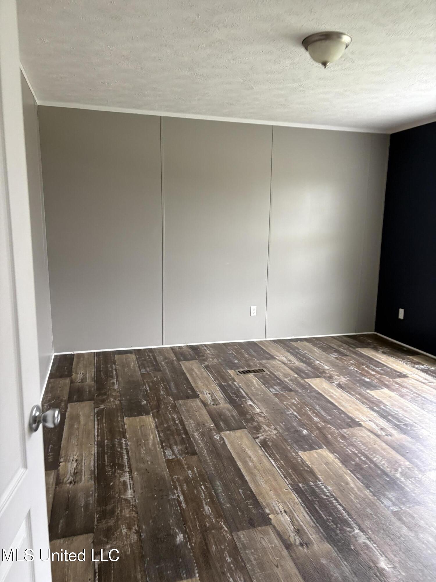 1639 County Line Road Coldwater, MS 38618 - Photo 9 of 12 Photo Jan 14 2026, 11 45 53 AM