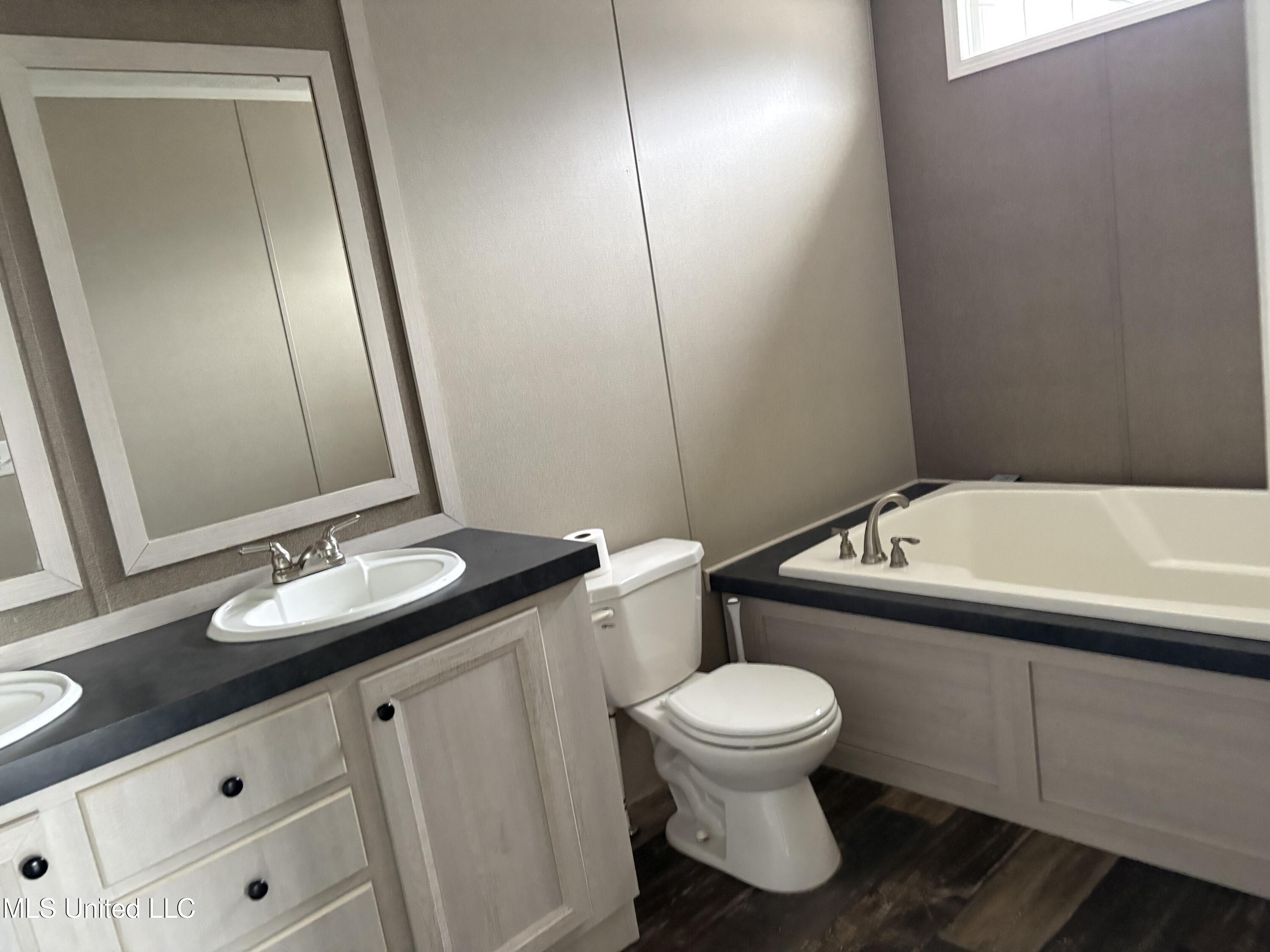 1639 County Line Road Coldwater, MS 38618 - Photo 10 of 12 Photo Jan 14 2026, 11 46 06 AM