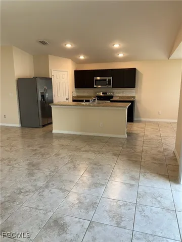 $1,700 | 2119 Northeast 6th Place, Cape Coral, FL 33909